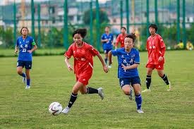 那不勒斯在意甲激战中击败AC米兰