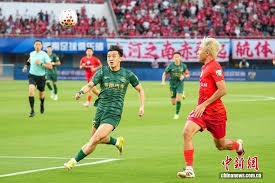 揭秘五大联赛帽子戏法最多的十位传奇球员